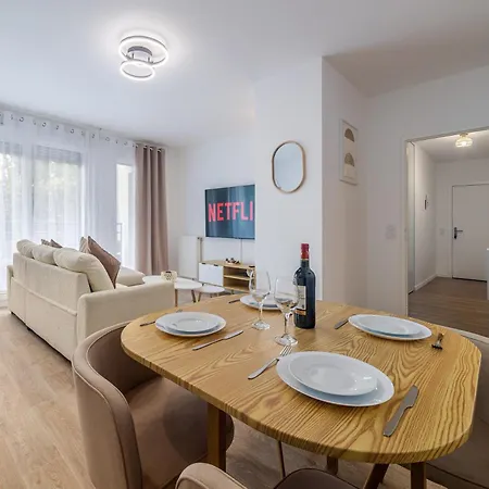 2 Bedroom For 6 With Private Parking - Elevator - High-speed Wifi Champigny-sur-Marne