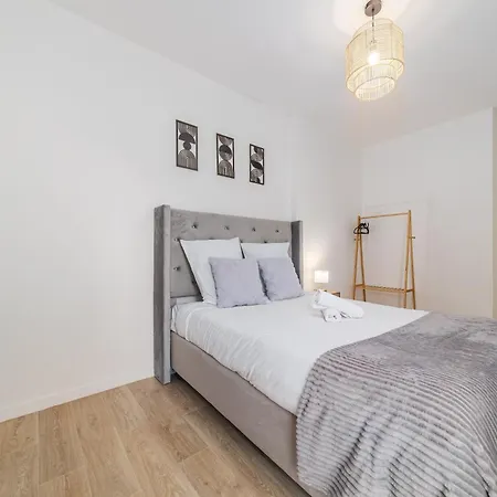 2 Bedroom For 6 With Private Parking - Elevator - High-speed Wifi * Champigny-sur-Marne