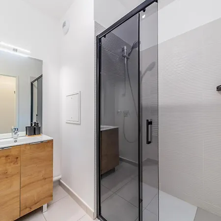 Διαμέρισμα 2 Bedroom For 6 With Private Parking - Elevator - High-speed Wifi Champigny-sur-Marne
