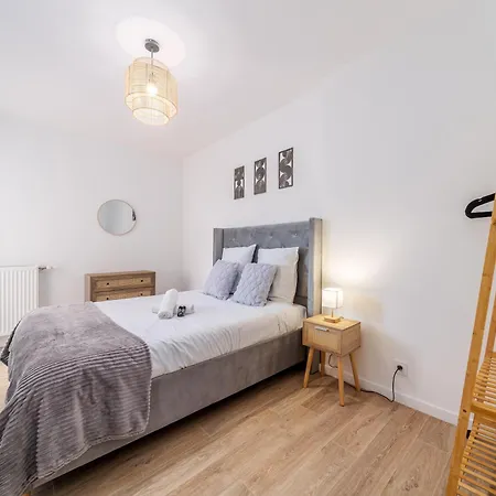 2 Bedroom For 6 With Private Parking - Elevator - High-speed Wifi *