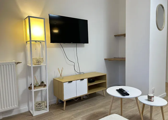 2 Bedroom For 6 With Private Parking - Elevator - High-speed Wifi *